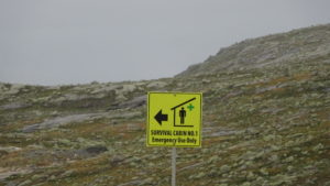 Unequivocal forbidding sign near a Norwegian survival cabin